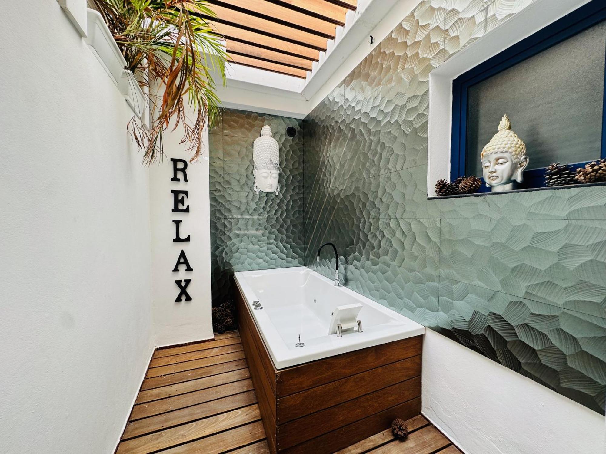 Pambnb - Chic Beachside Apartment Playa San Juan Exterior foto